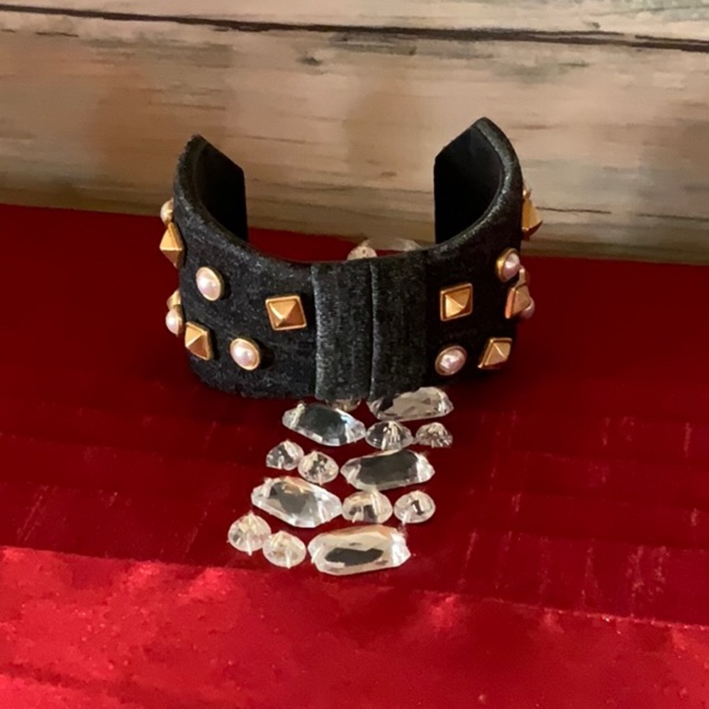 2$🤩Cuff Bracelet - Picture 2 of 5